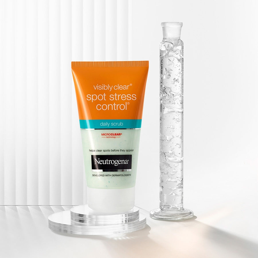 Neutrogena Visibly Clear Spot Stress Control Daily Scrub