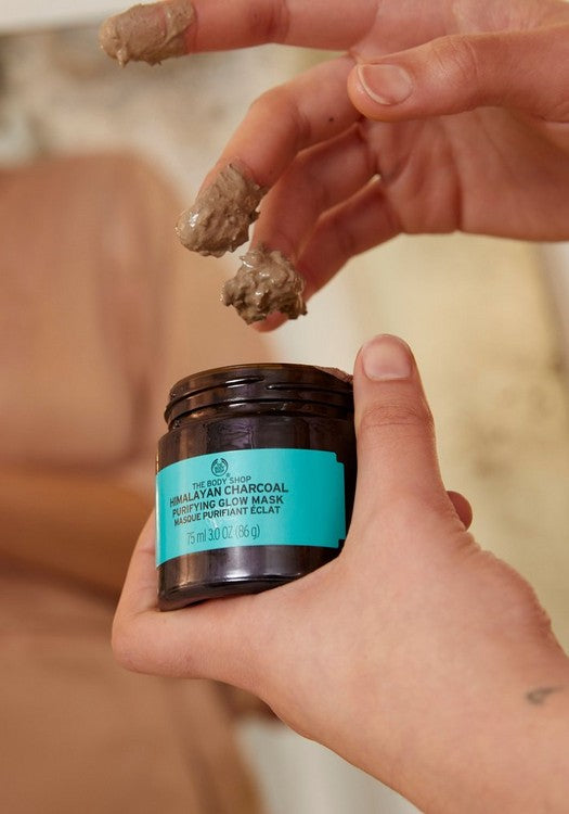 The Body Shop Himalayan Charcoal Purifying Glow Mask