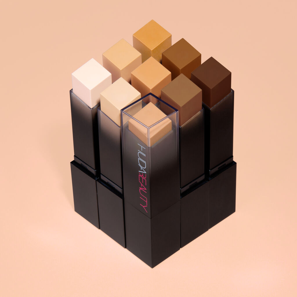 Huda Beauty #FauxFilter Skin Finish Buildable Coverage Foundation Stick