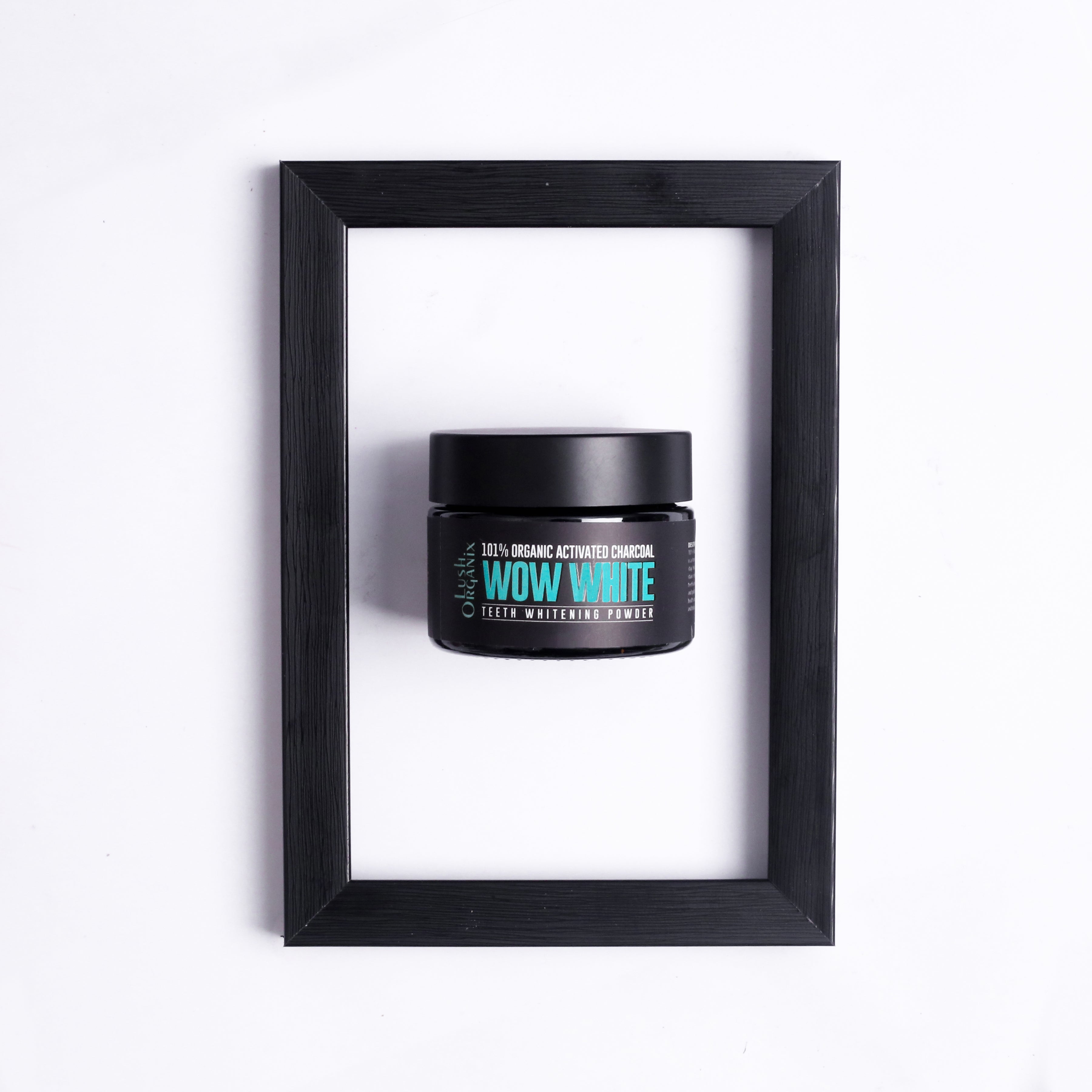 Lush Organix Wow White (Activated Charcoal Teeth Whitening Powder)