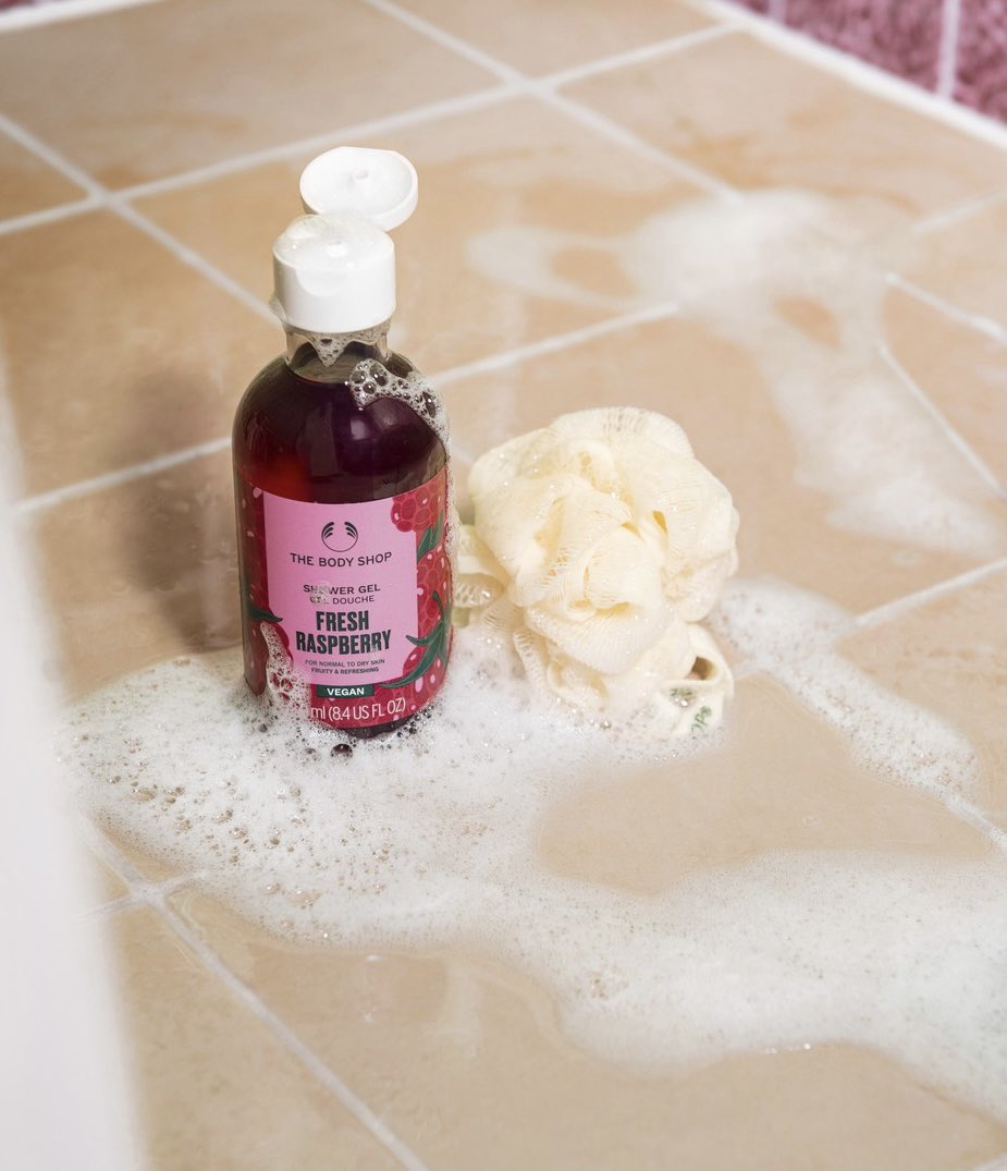 The Body Shop Shower Gel - Fresh Raspberry