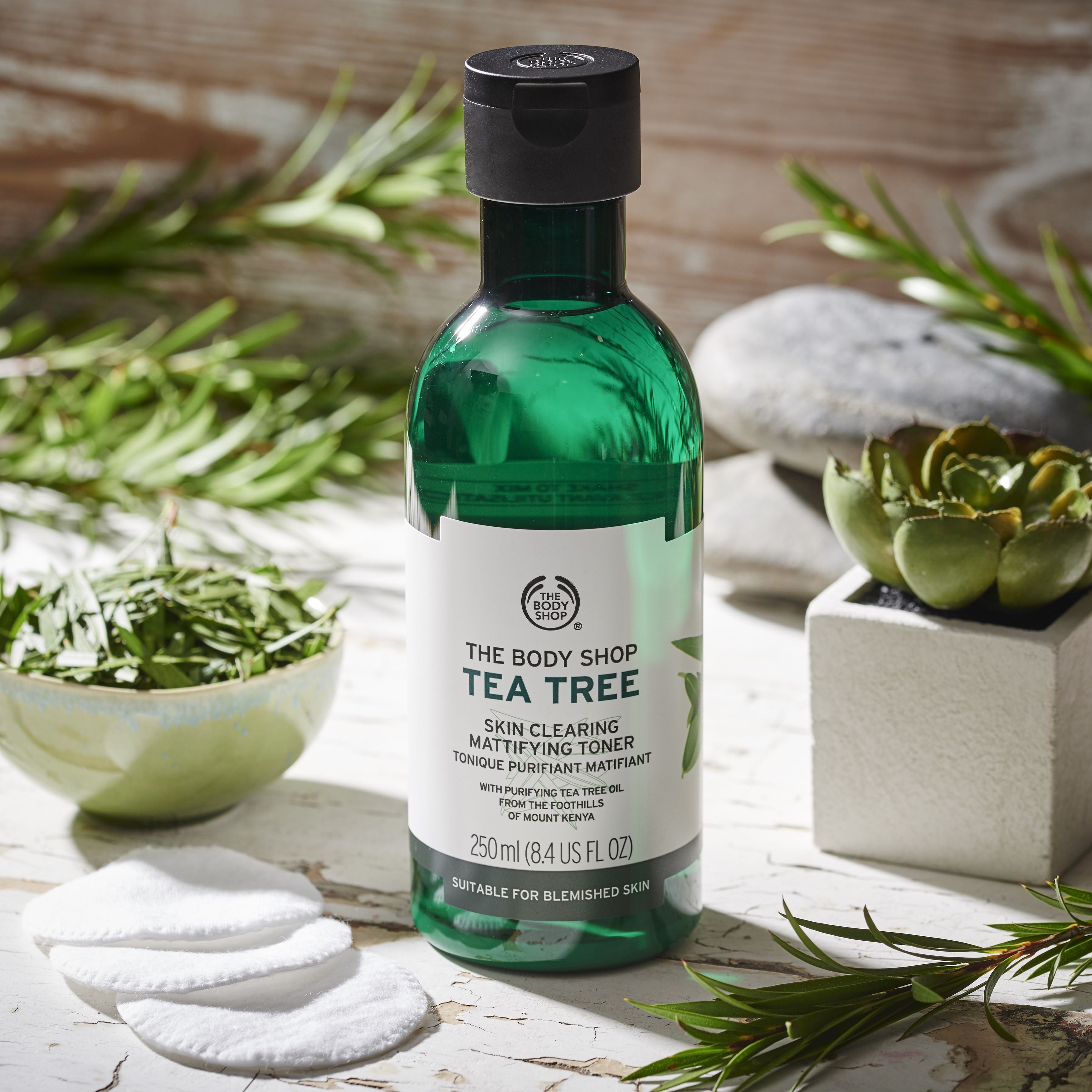 The Body Shop Tea Tree Skin Clearing Mattifying Toner